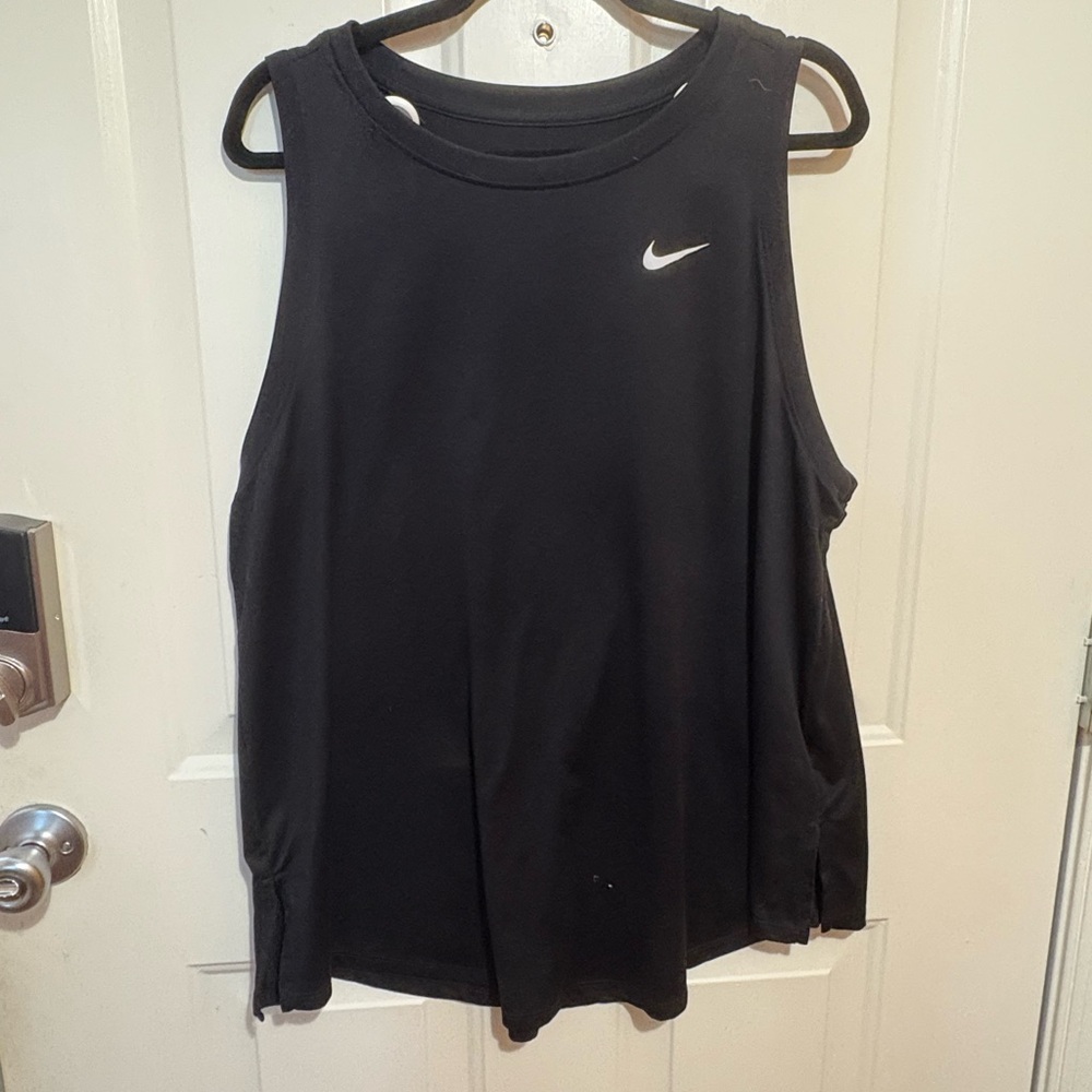 Nike Women's Black Muscle Tee